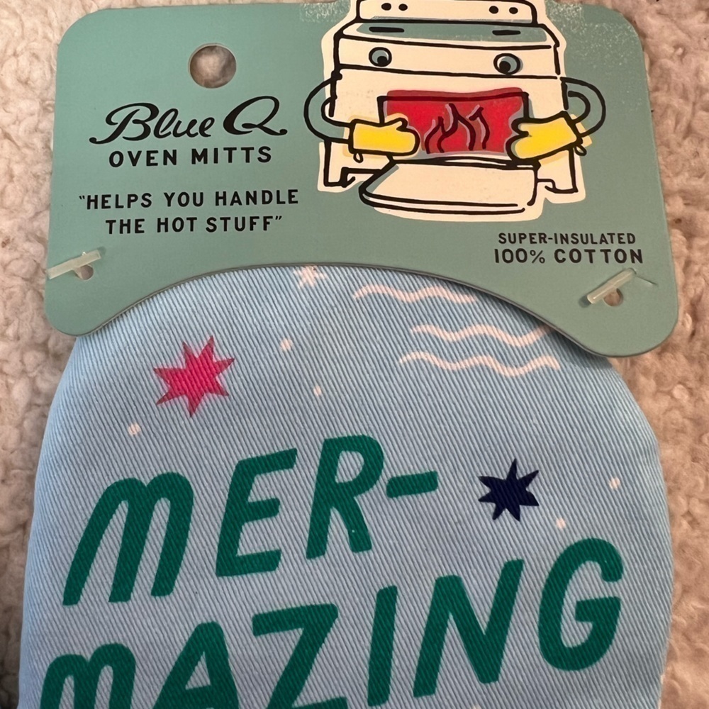 Blue Q "Mer-Mazing" Oven Mitt - Picture 3 of 5